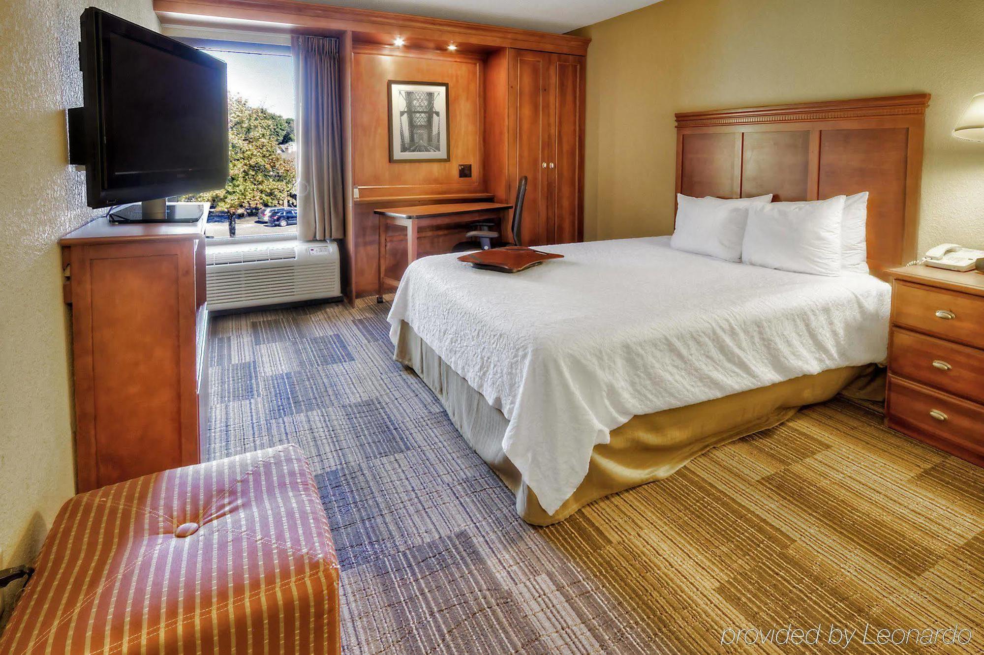 Hampton Inn Memphis Poplar Eksteriør billede