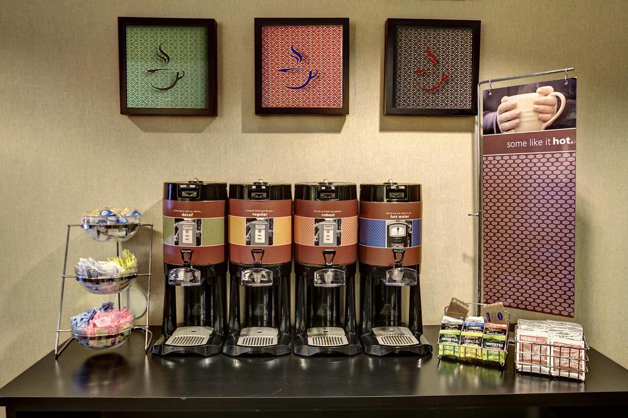 Hampton Inn Memphis Poplar Eksteriør billede